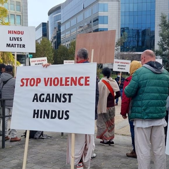 2021-10-31 FOTO’S: Twee protesten in Brussel tegen wreedheden tegen hindoe-minderheden in Bangladesh